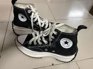 কনভার্স জুতা