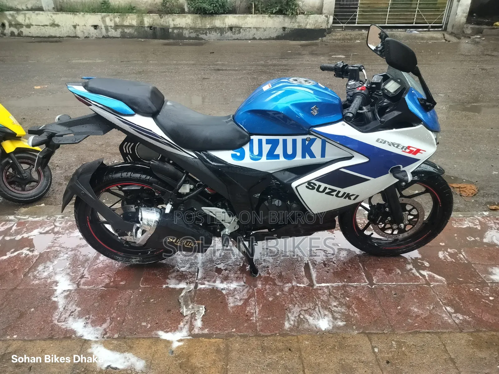 Suzuki Gixxer SF FI 2025 White