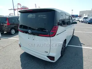 Toyota Noah 2022 Pearl