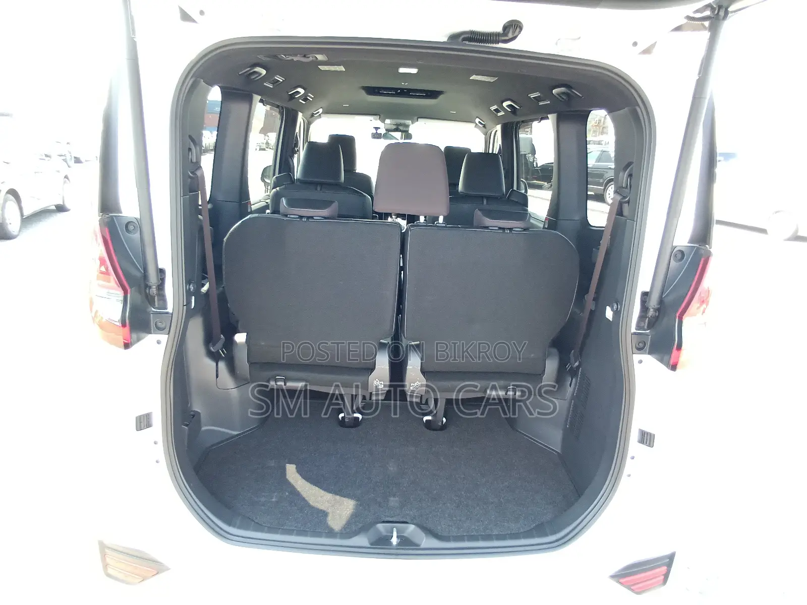 Toyota Noah 2022 Pearl