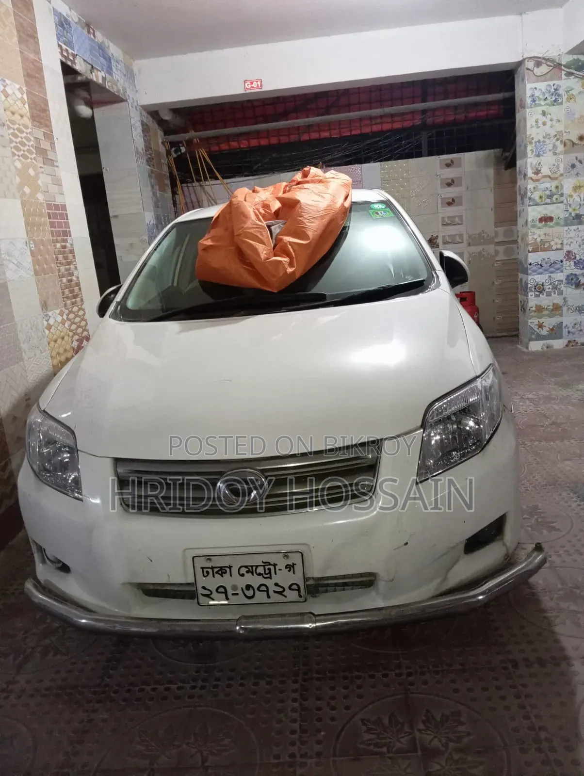 টয়োটা অ্যাক্সিও ২০০৭ সাদা