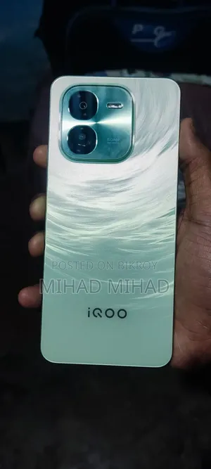iQOO Z9x 128 GB Green