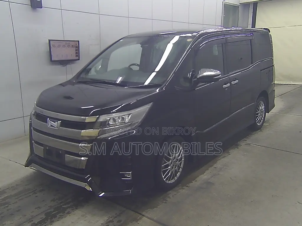 Toyota Noah 1.8 Front-Wheel Drive Hybrid (7 Seater) 2021 Black