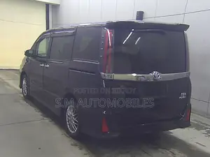 Toyota Noah 1.8 Front-Wheel Drive Hybrid (7 Seater) 2021 Black