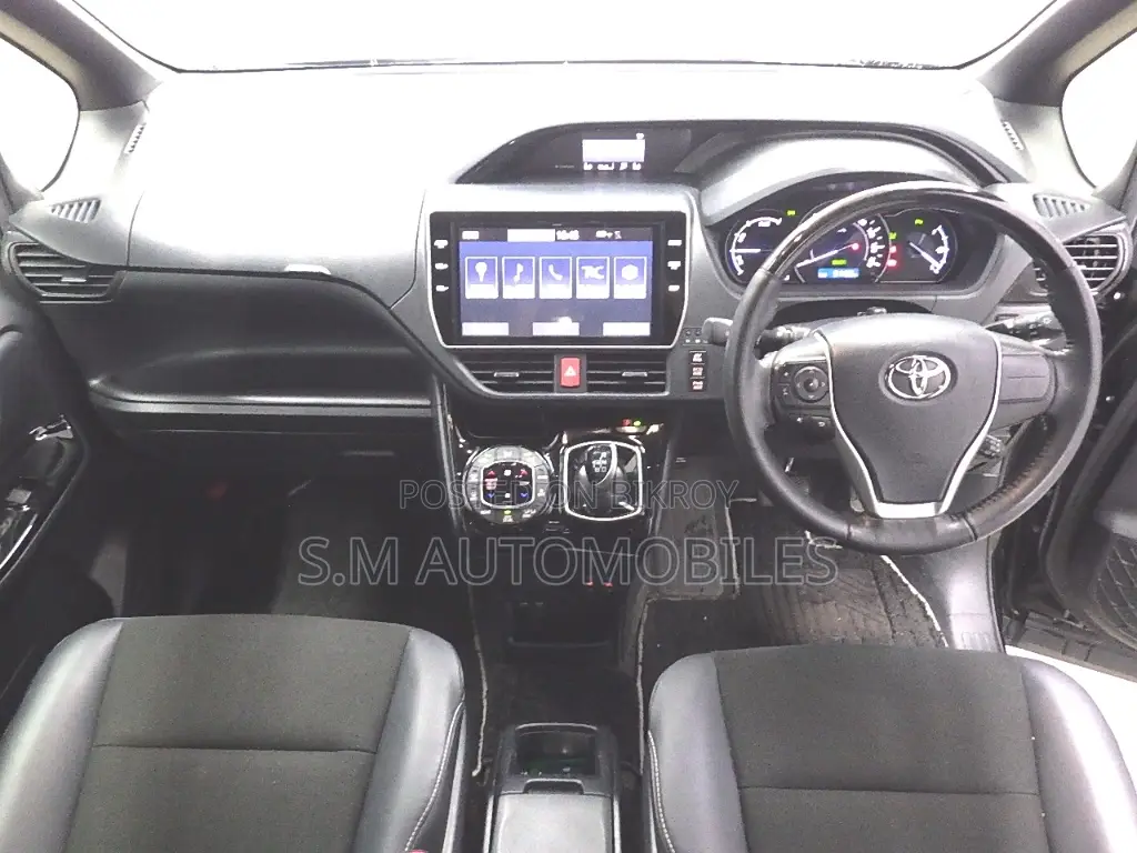 Toyota Noah 1.8 Front-Wheel Drive Hybrid (7 Seater) 2021 Black