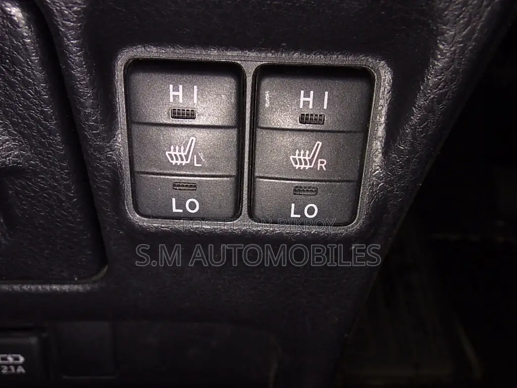 Toyota Noah 1.8 Front-Wheel Drive Hybrid (7 Seater) 2021 Black