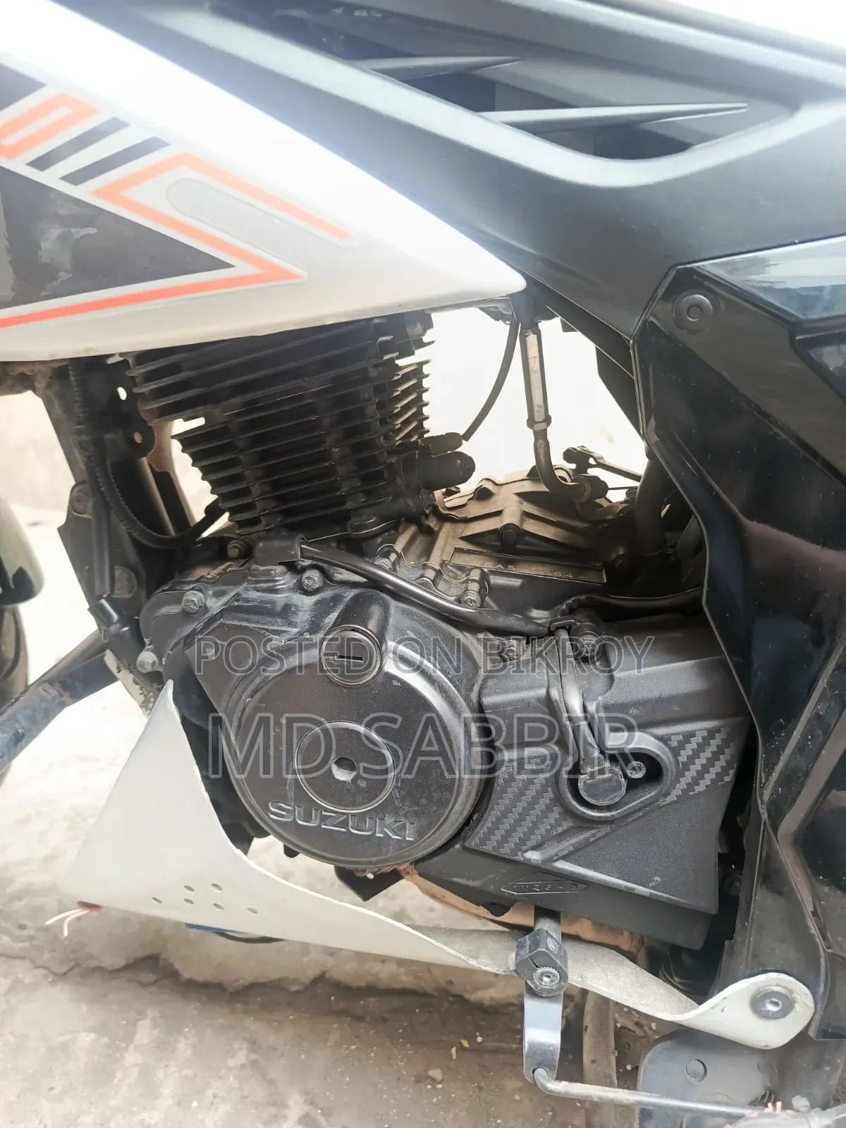 Suzuki Gixxer Fi ABS 2024 Orange