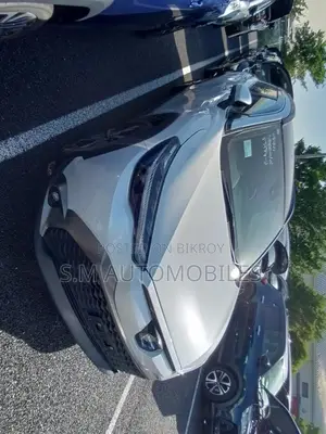 Toyota Corolla Cross 1.8 Hybrid AWD 2021 Pearl