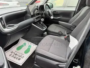 Toyota Noah 1.8 FWD Hybrid (7 Seater) 2021 Black