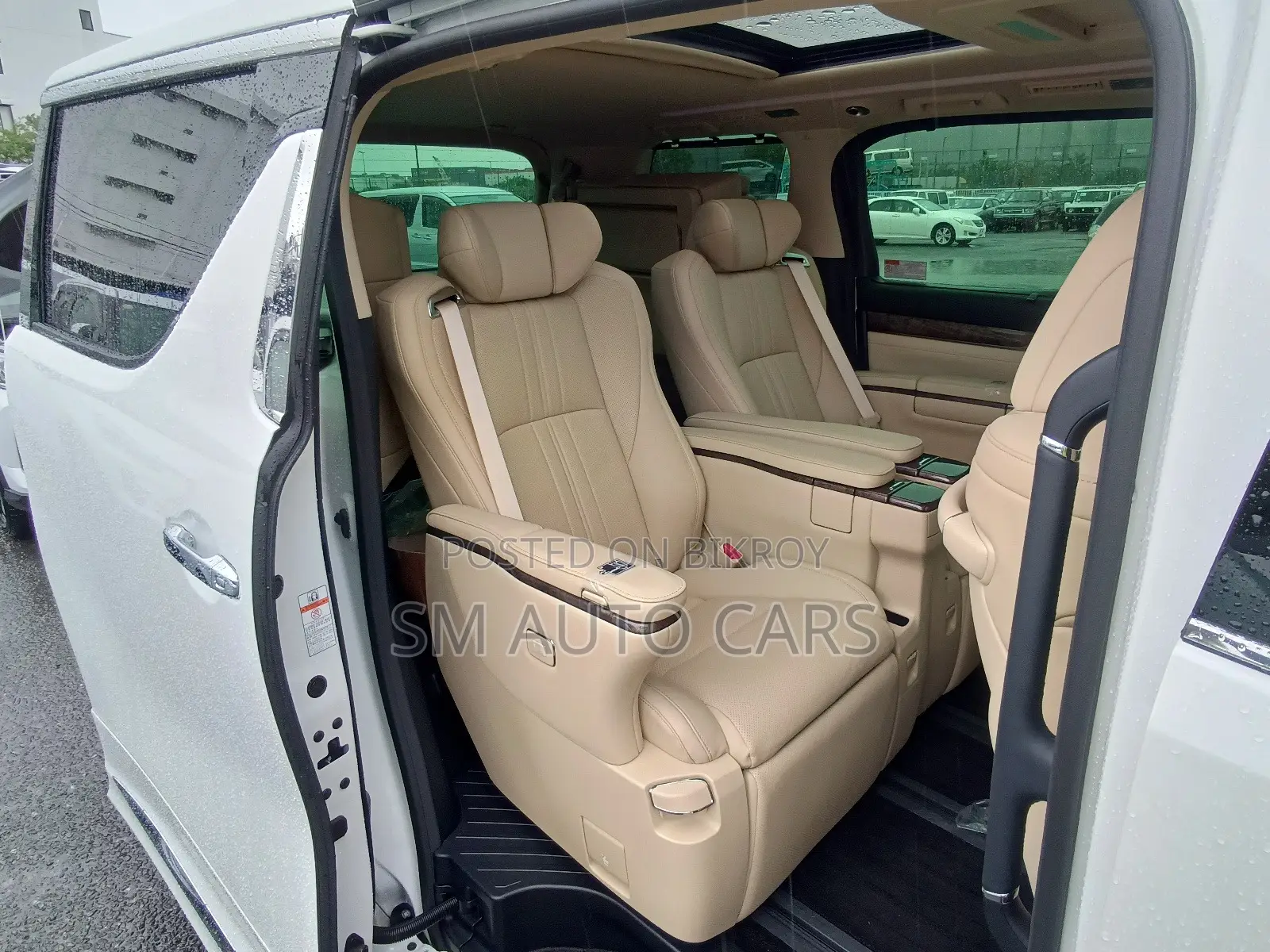 Toyota Alphard 2.5 Hybrid AWD 2021 Pearl