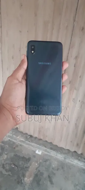 Samsung A10 32 GB Black