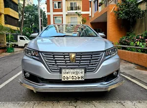 Toyota Premio 2017 Silver
