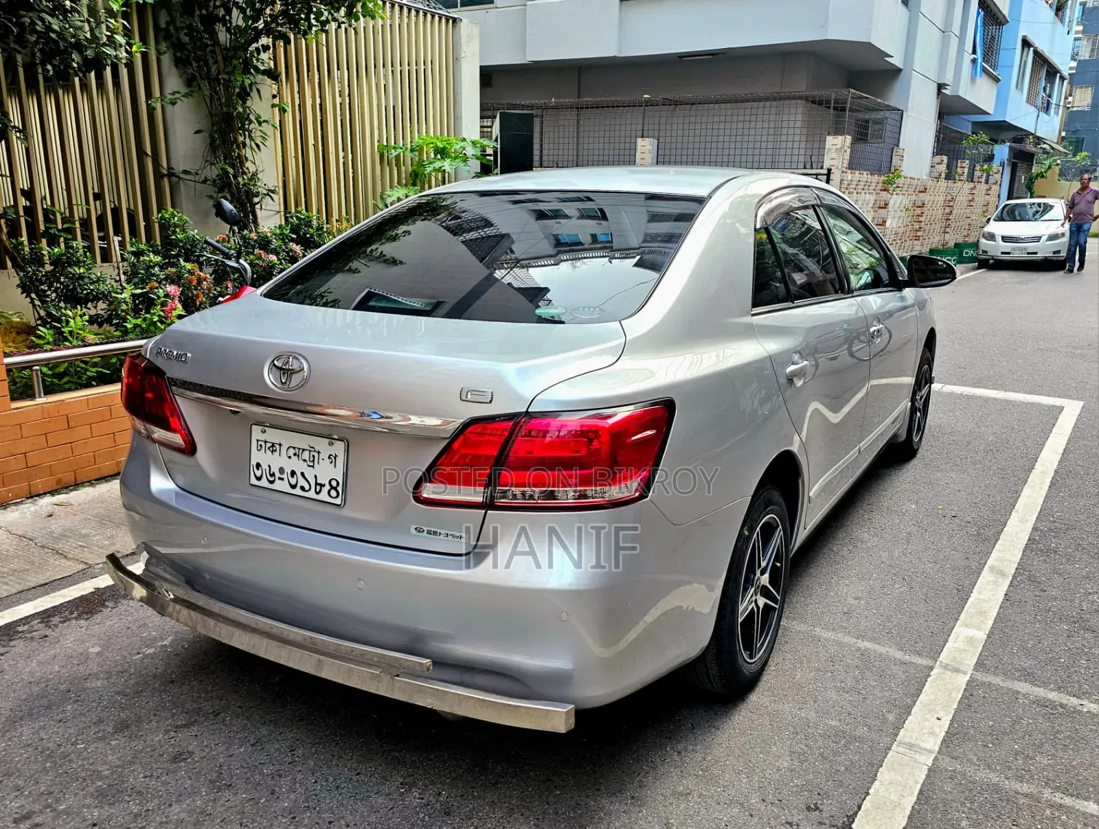 Toyota Premio 2017 Silver