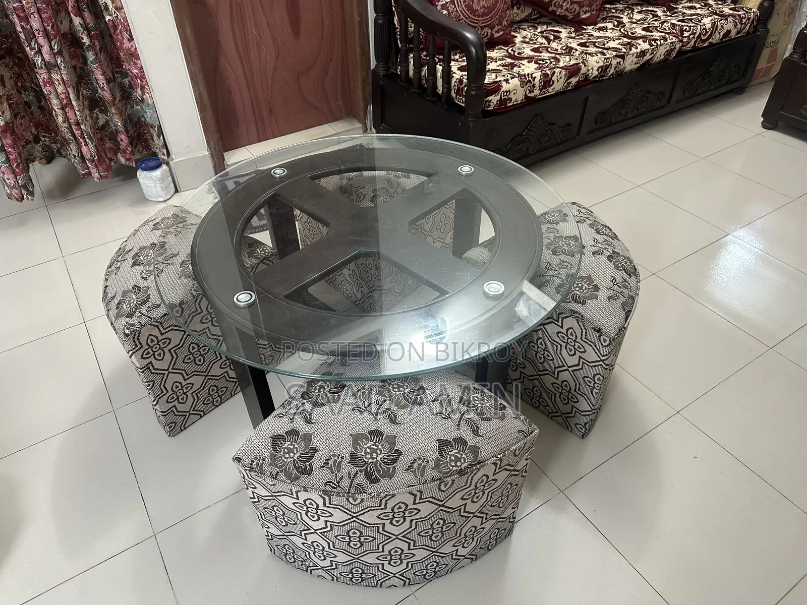 Circular Glass Center Table Set