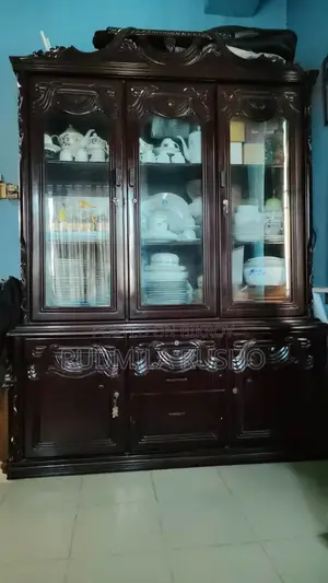 China Display / Crockery Cabinet