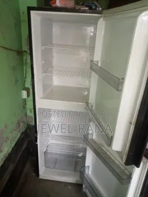 ১৬ সেফটি সিঙ্গার ফ্রিজ বিক্রি করা হবে