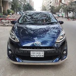 Toyota Aqua 2018 Blue