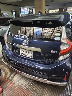 Toyota Aqua 2018 Blue