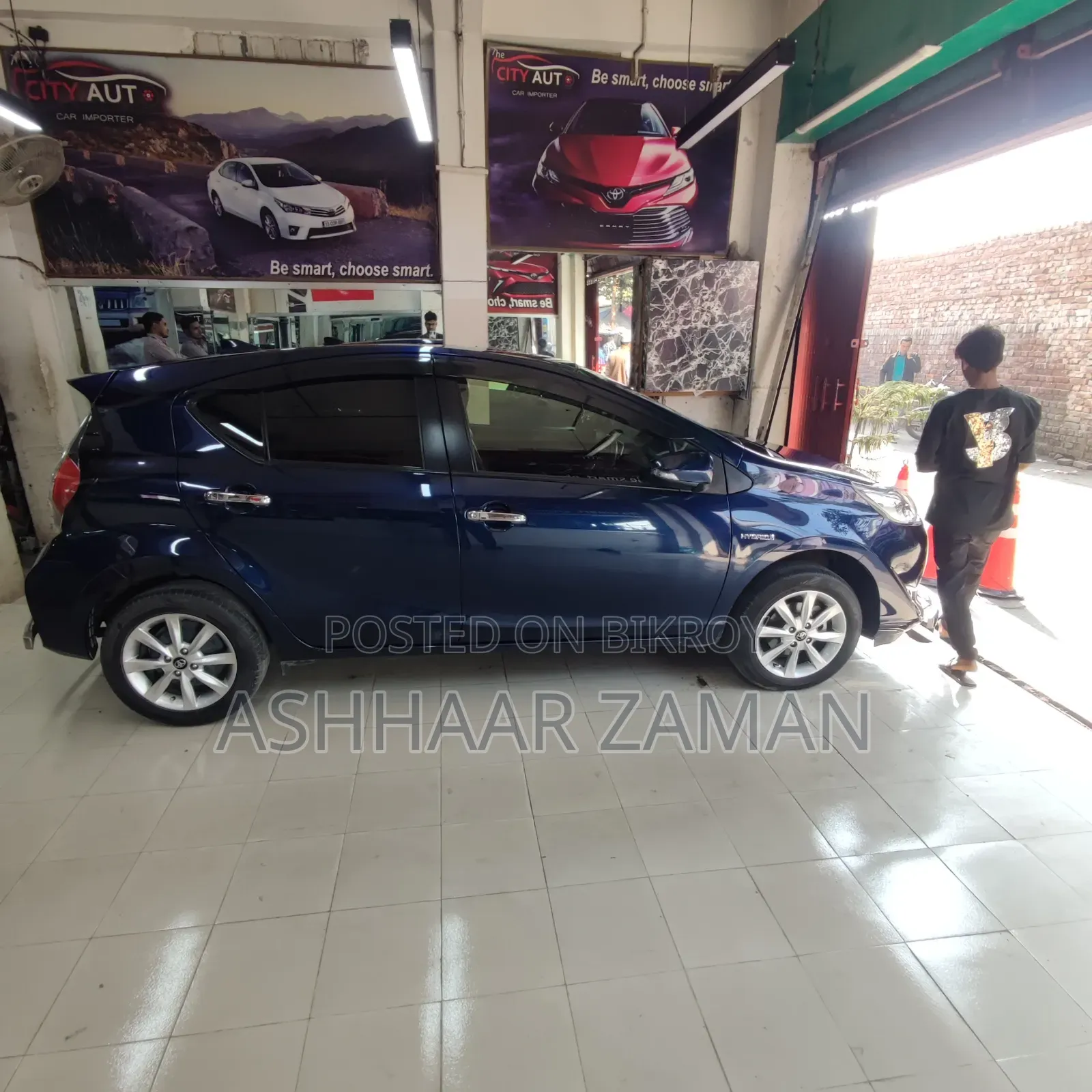 Toyota Aqua 2018 Blue
