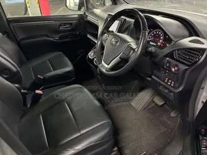 Toyota Esquire 2021 Silver