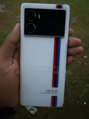 iQOO 256 GB White