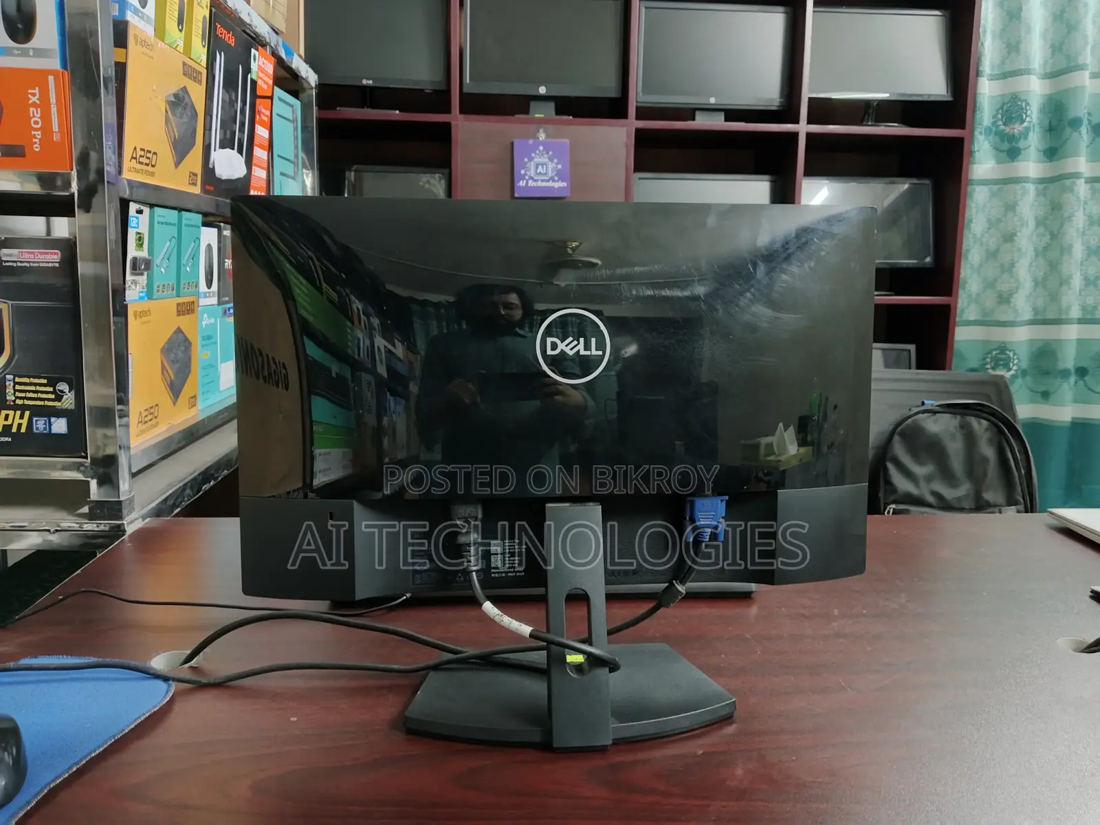 Dell 22-Inch Borderless IPS Full HD Monitor - S2219HX