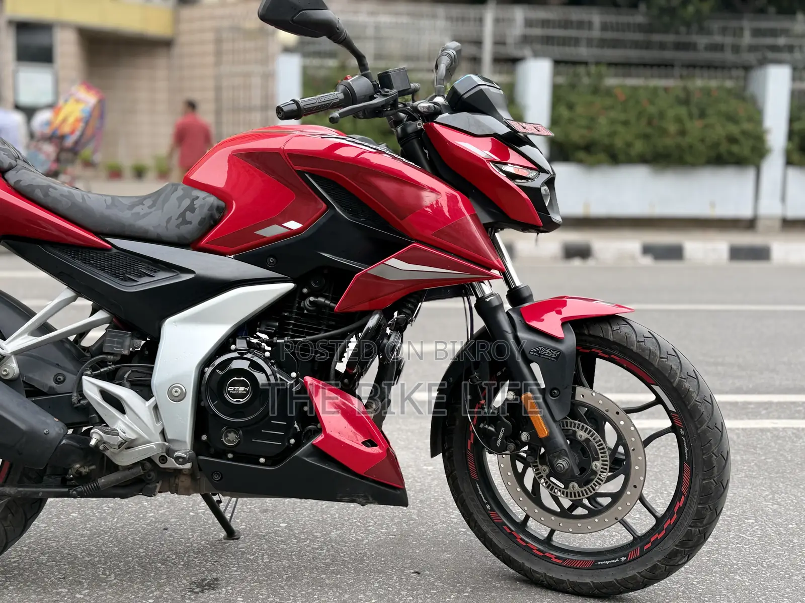 Bajaj Pulsar N250 2024 Red