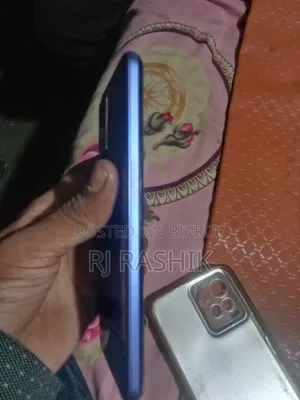 Vivo Y21 64 GB Blue