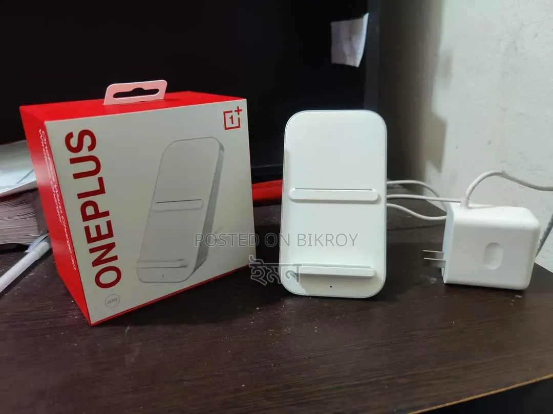 ওয়ানপ্লাস ৩০ওয়াট ফাস্ট ওয়্যারলেস চার্জার