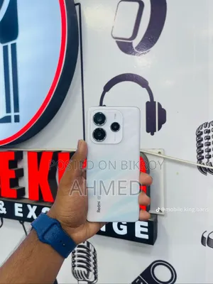 রিয়েলমি ১৪ ২৫৬ জিবি হোয়াইট