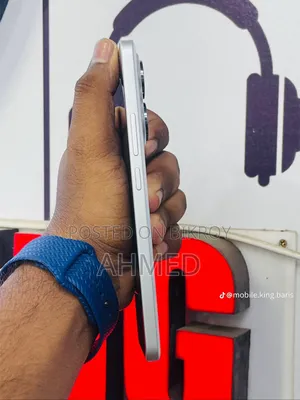 রিয়েলমি ১৪ ২৫৬ জিবি হোয়াইট
