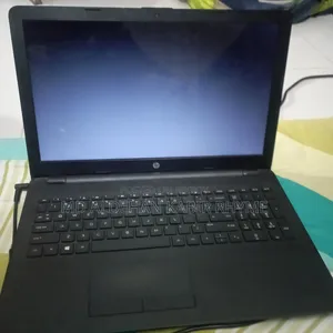 Laptop HP 15 4GB AMD HDD+SSD 512GB