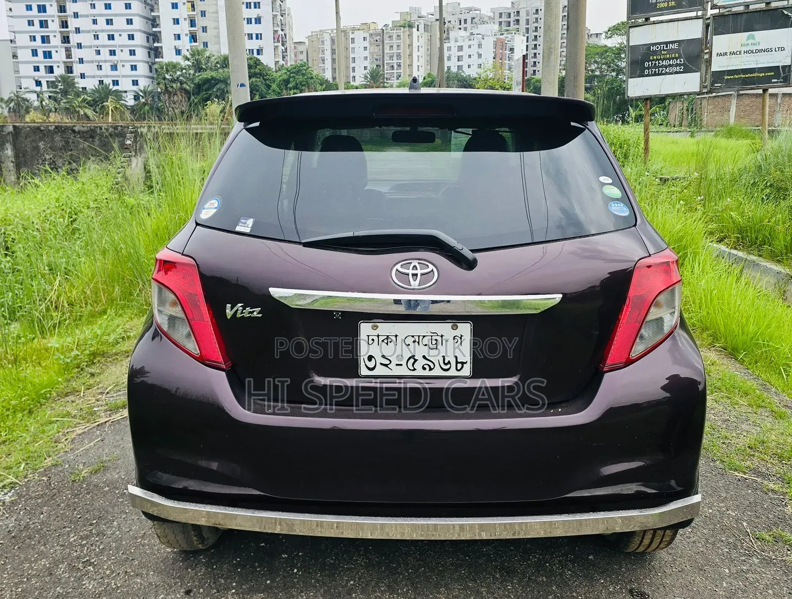 Toyota Vitz 2012 Maroon