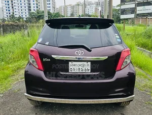 Toyota Vitz 2012 Maroon