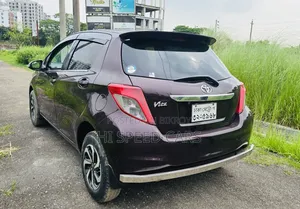 Toyota Vitz 2012 Maroon