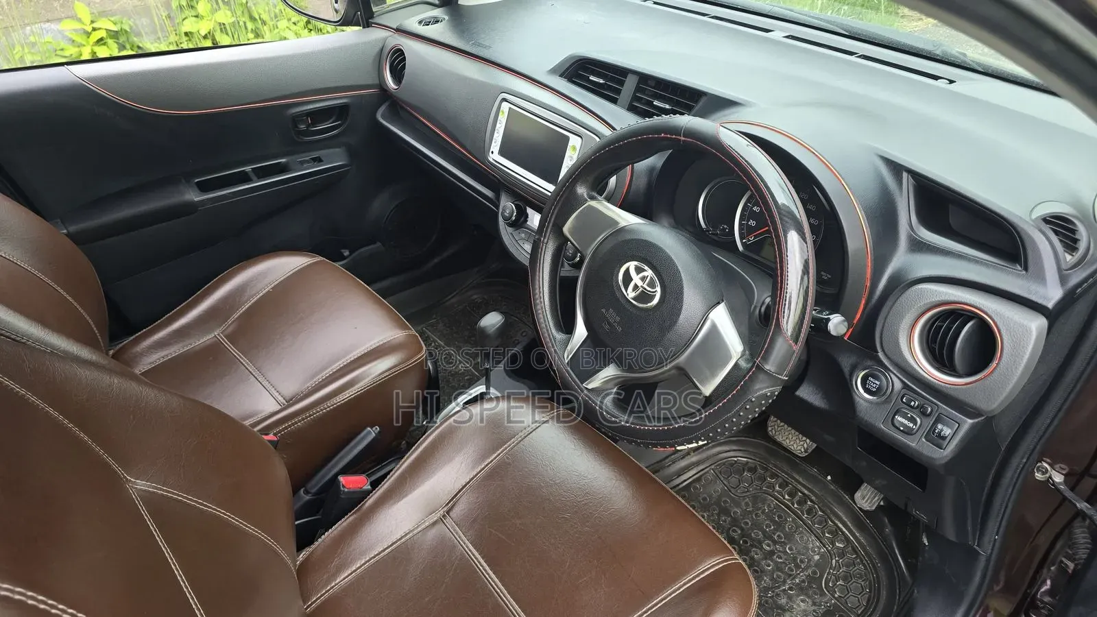 Toyota Vitz 2012 Maroon