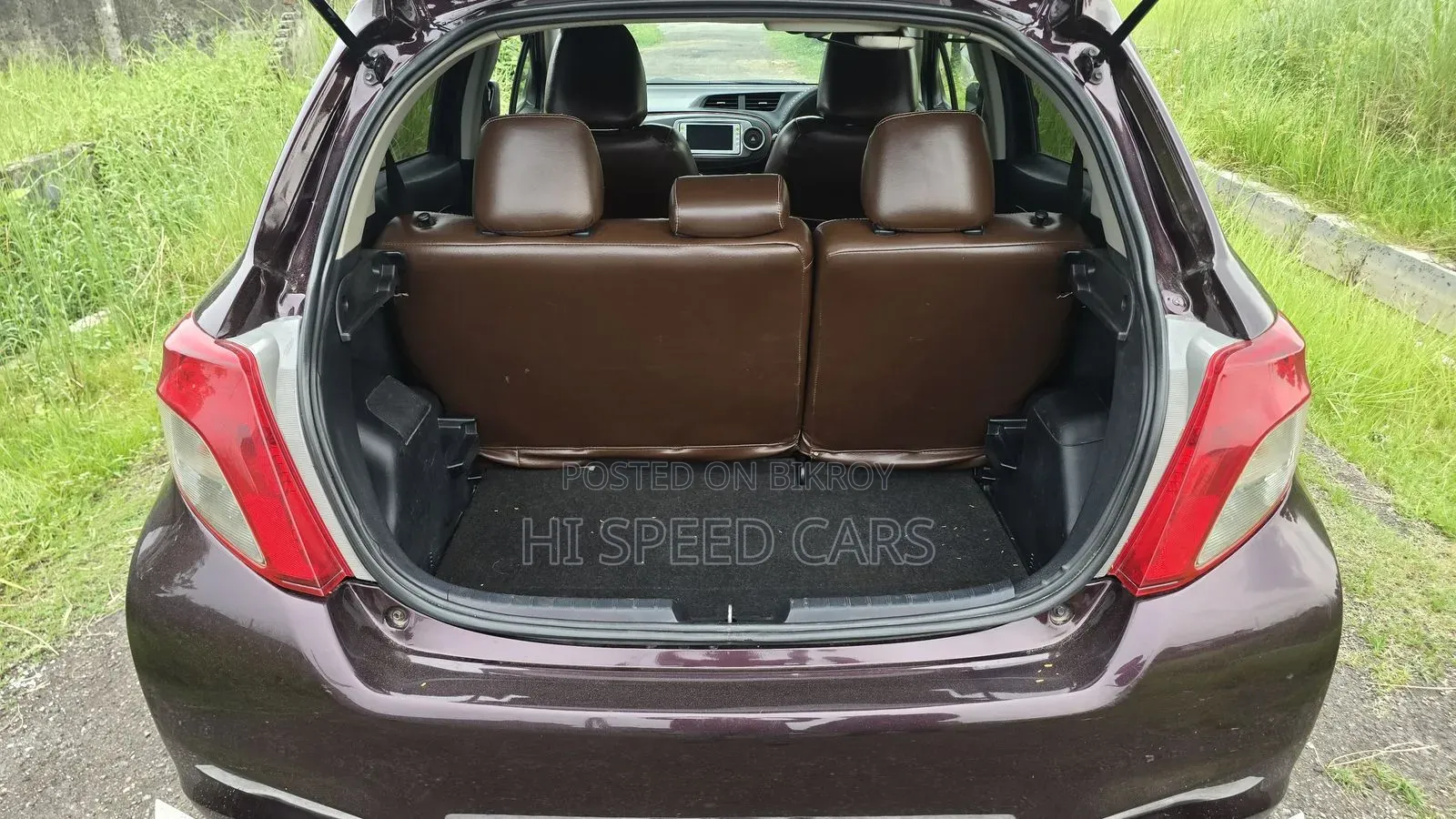 Toyota Vitz 2012 Maroon
