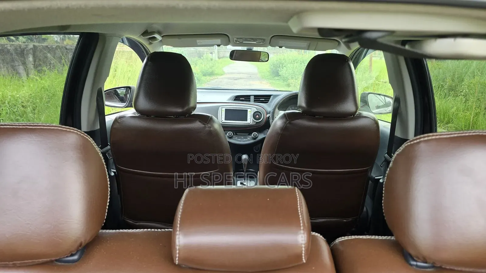 Toyota Vitz 2012 Maroon