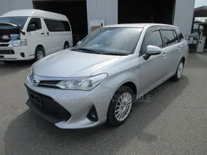 Toyota Corolla Fielder 2021 Silver