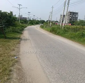 সেক্টর-১৭/জি১ এ ৬০ ফুট রোড ৩ কাঠা লেক ইস্ট