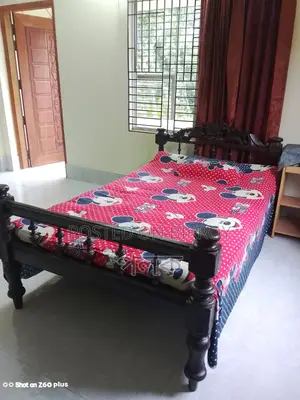 Beautiful Antique Zamindar Style Bed. 4 by 6 feet.