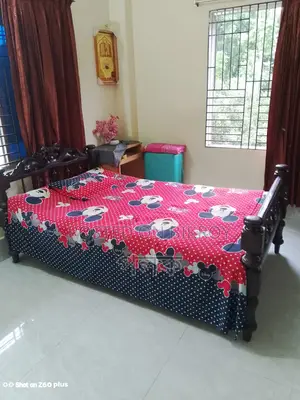 Beautiful Antique Zamindar Style Bed. 4 by 6 feet.