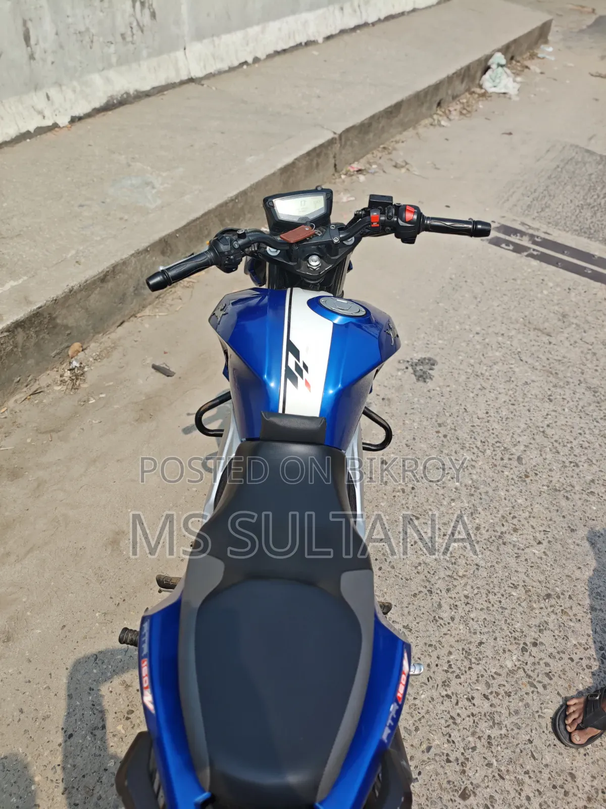 New TVS Apache RTR 160 4V 2024 Blue