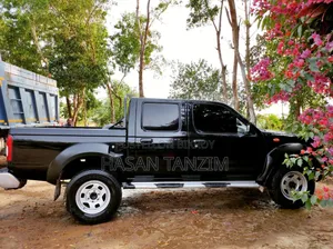 Nissan Cherry 2006 Black
