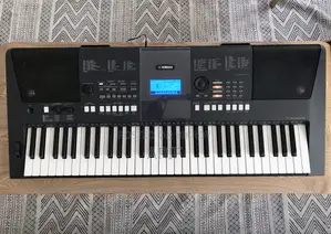 Yamaha PSR E-423 Touch-Sensitive Keyboard (Midi + Live!)