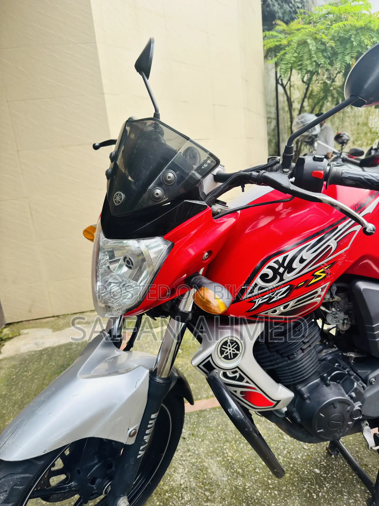 Yamaha FZ 2014 Red