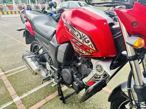 Yamaha FZ 2014 Red