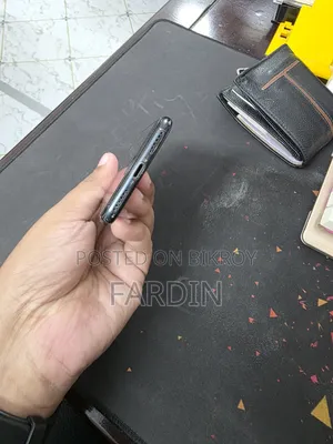 অ্যাপল আইফোন এসই ৬৪ জিবি ব্ল্যাক