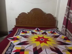 মালয়েশিয়ান কাঠের খাট