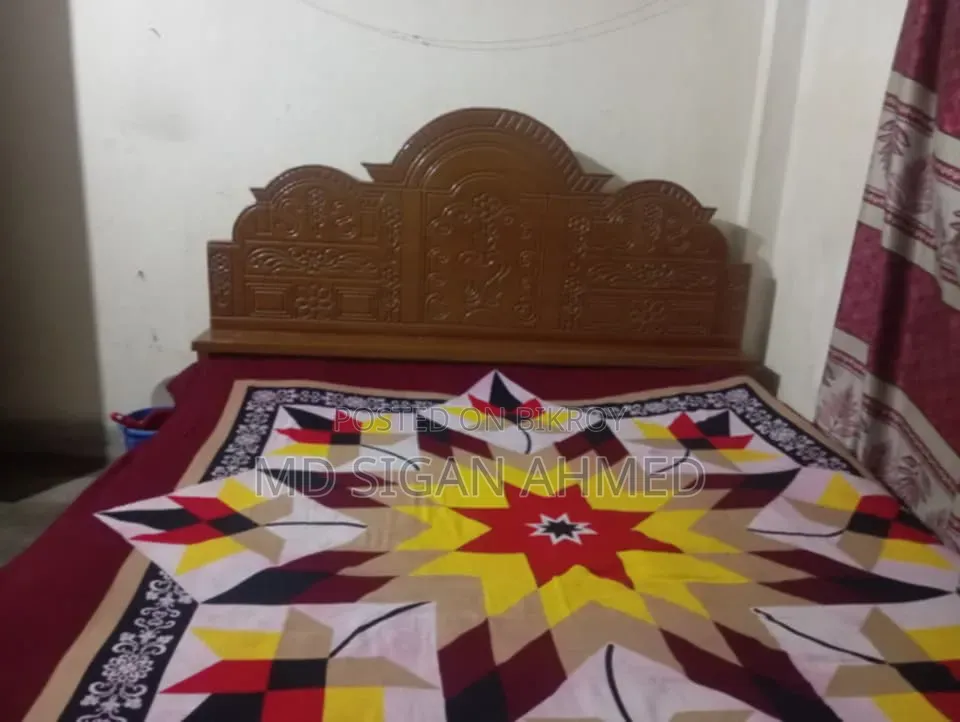 মালয়েশিয়ান কাঠের খাট